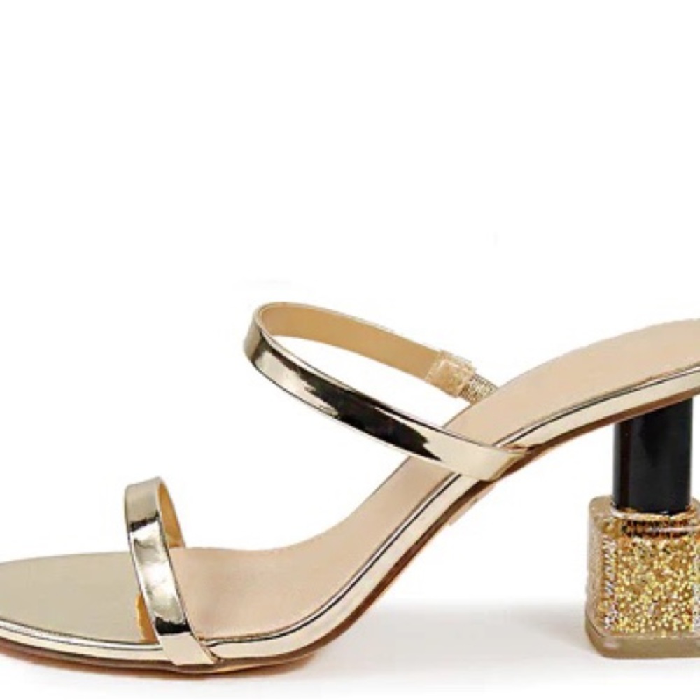 Women flat heel shoes